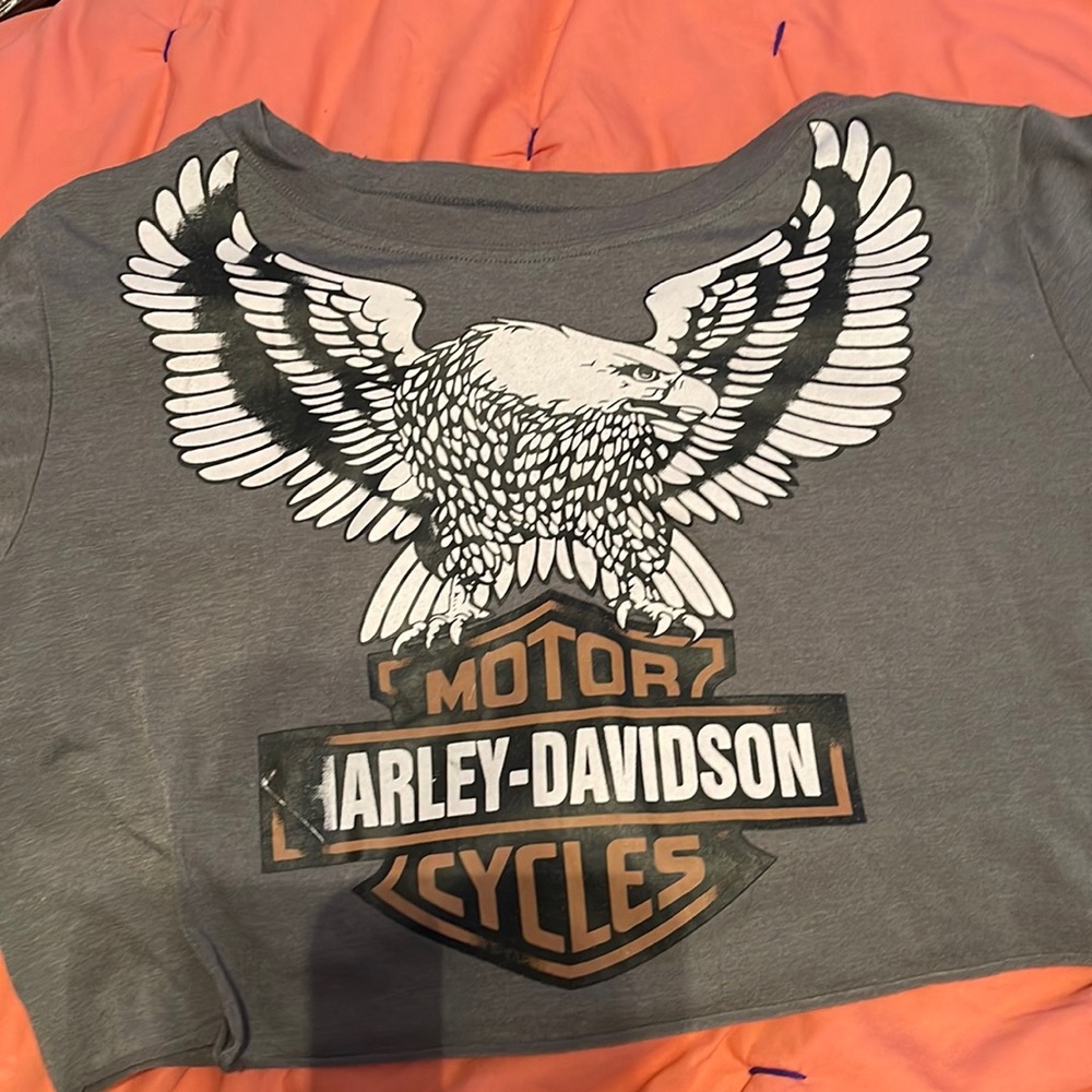 Graphic T